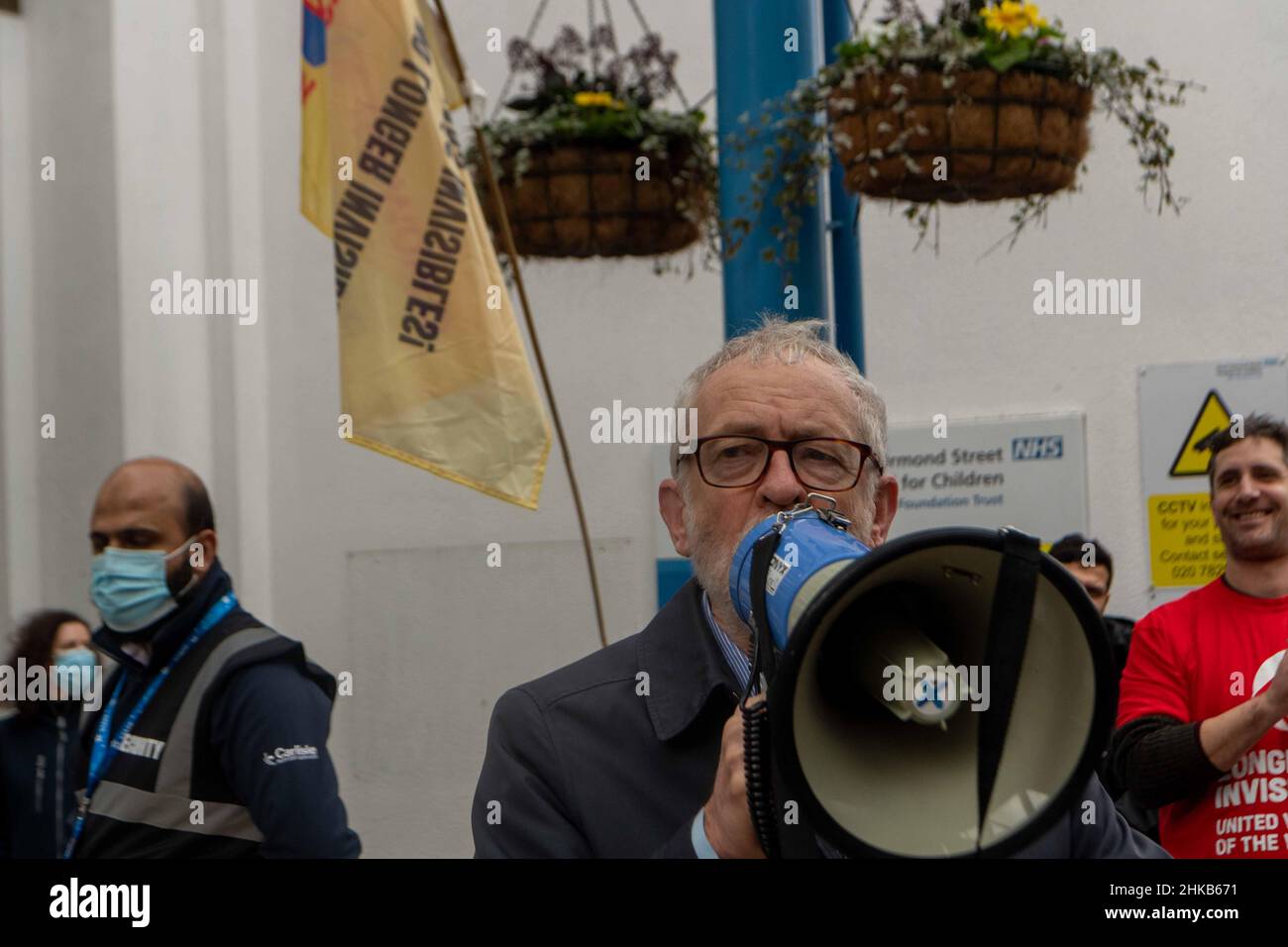 London, UK. 3rd Feb, 2022. Protest outside Great Ormand Street Children's Hospital by security guards working for a private company allegedly on worse terms than NHS staff at the hospital. Jeremy Corbyn, former leader of the labour party was at the protest Credit: Ian Davidson/Alamy Live News Stock Photo