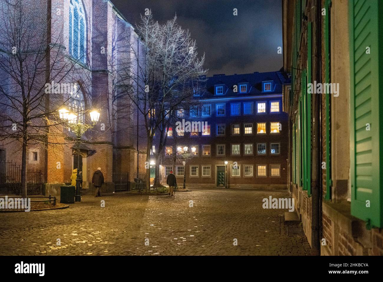 Stiftsplatz next to St.Lambertus church at night in the old town of Düsseldorf, NRW, Germany on 11.12.2021 Stock Photo