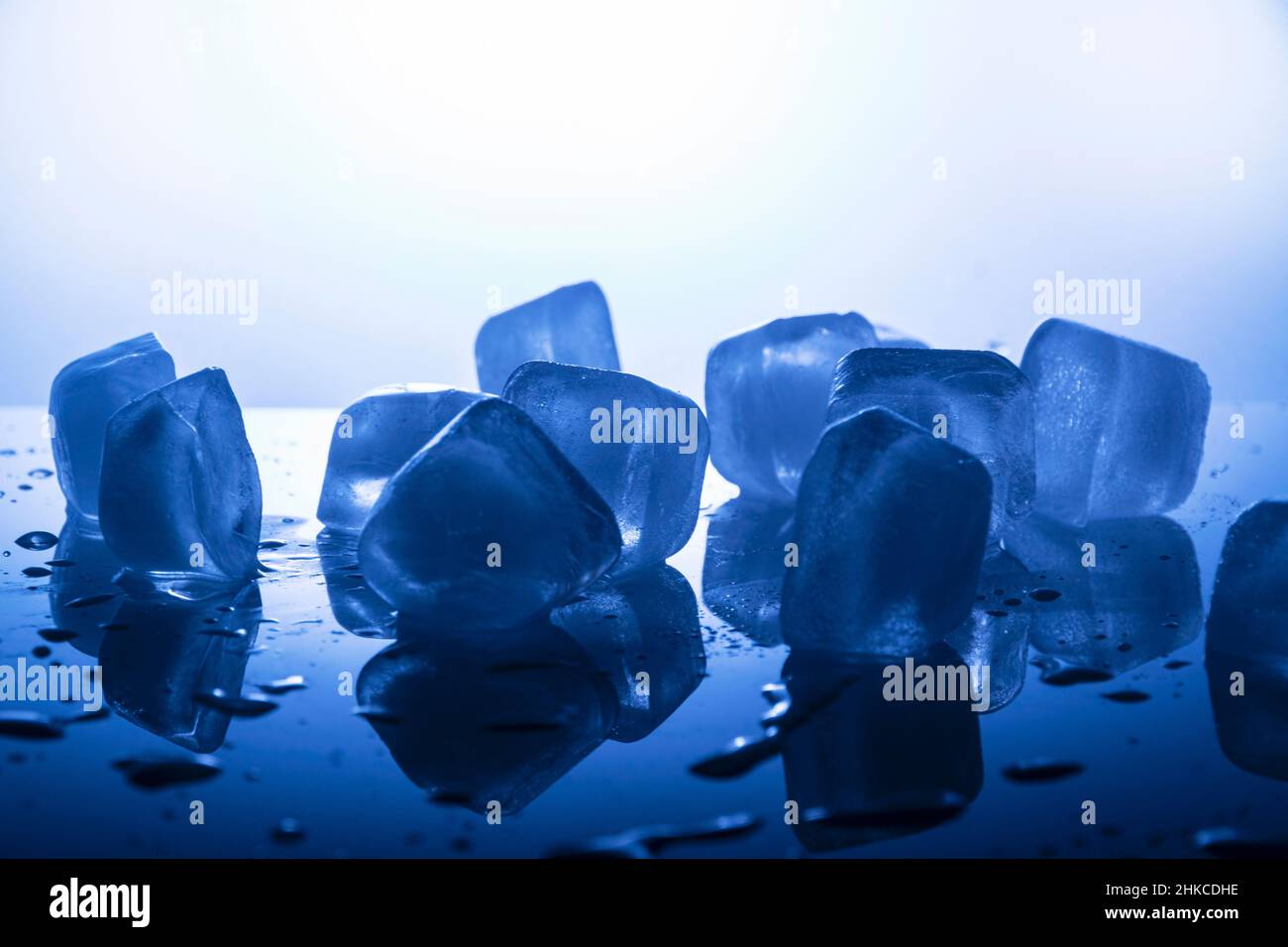 Block crushed ice hi-res stock photography and images - Alamy