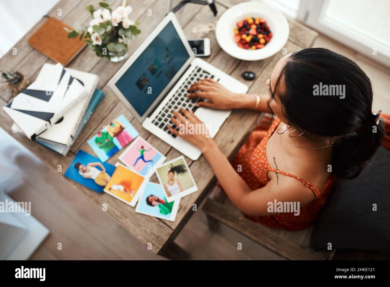 Wireless technology typing hi-res stock photography and images - Alamy