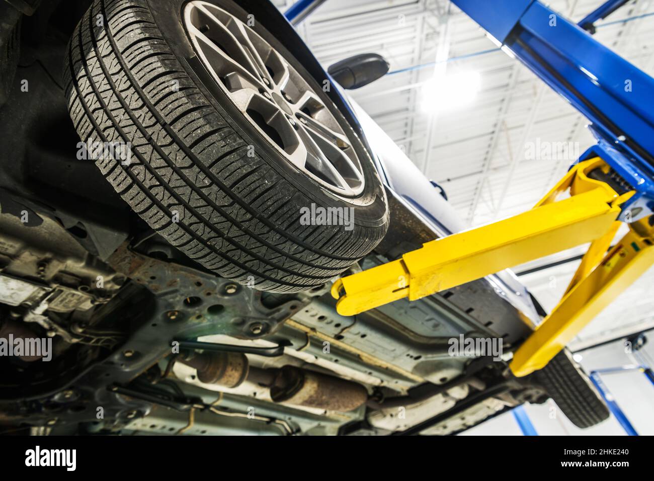 Car lift inside repair hi-res stock photography and images - Alamy