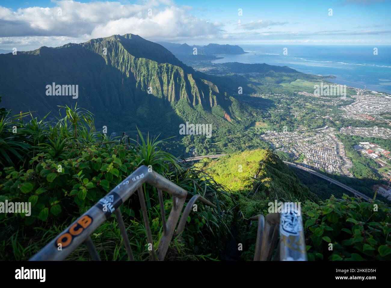 Haiku Stairs Stairway to Heaven Oahu, Hawaii Stock Photo Alamy