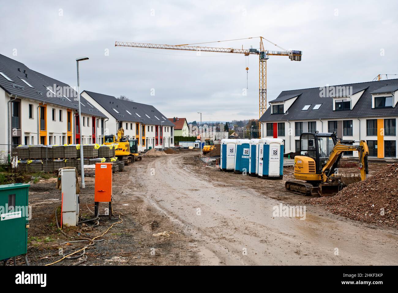 New development area with terraced houses in the Ober-Erlenbach district of Bad Homburg Stock Photo