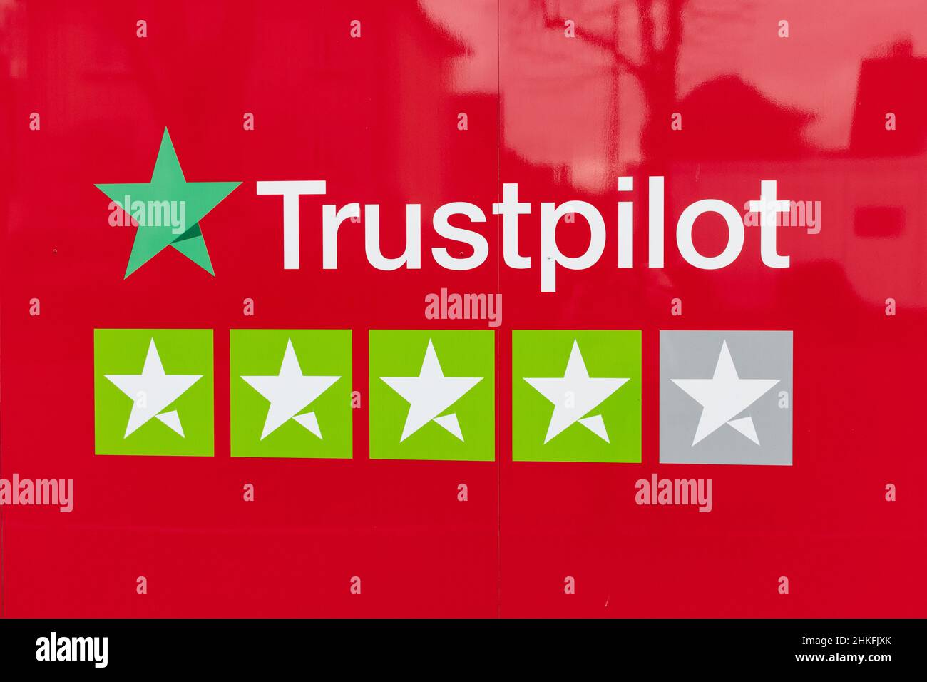 Trustpilot 4 star rating on hoarding around new development, UK Stock Photo