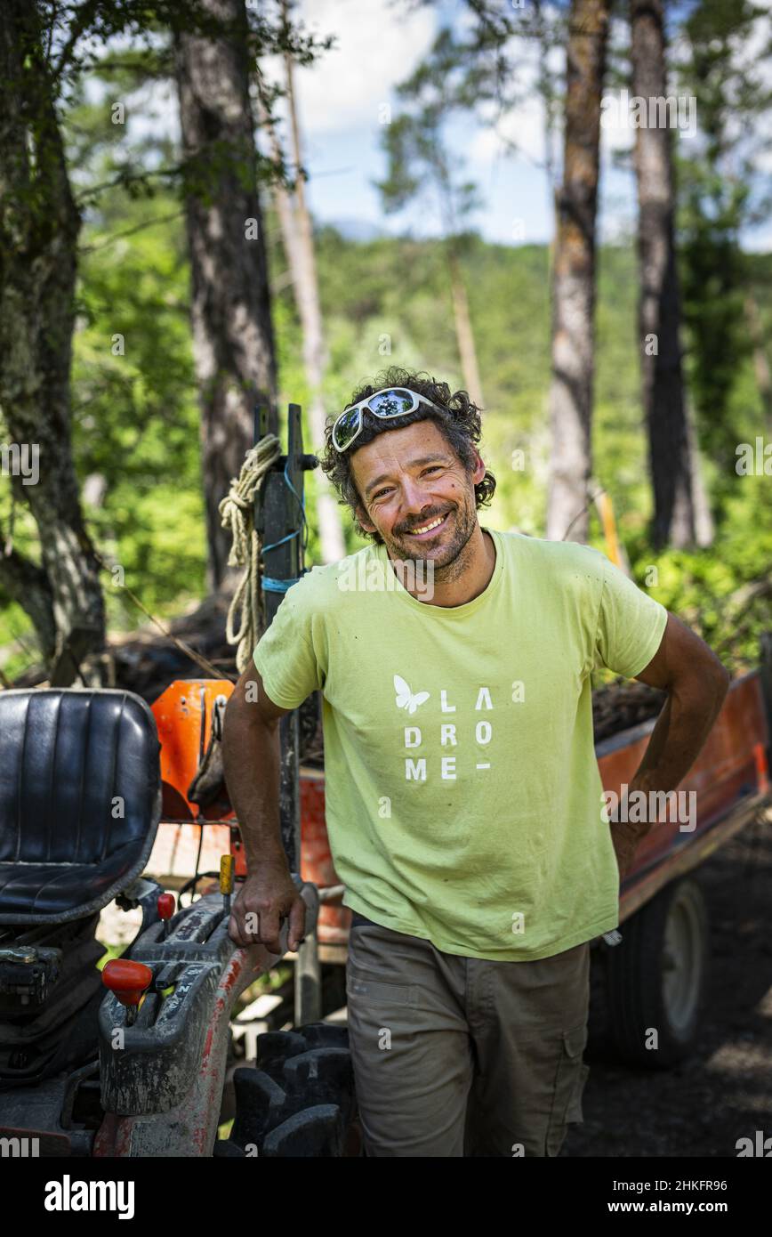 France, Isere, Mens, Trieves, Terre Vivante, practical ecology center, garden, publishing, press. Bertrand - Landscape Maintenance Officer Stock Photo