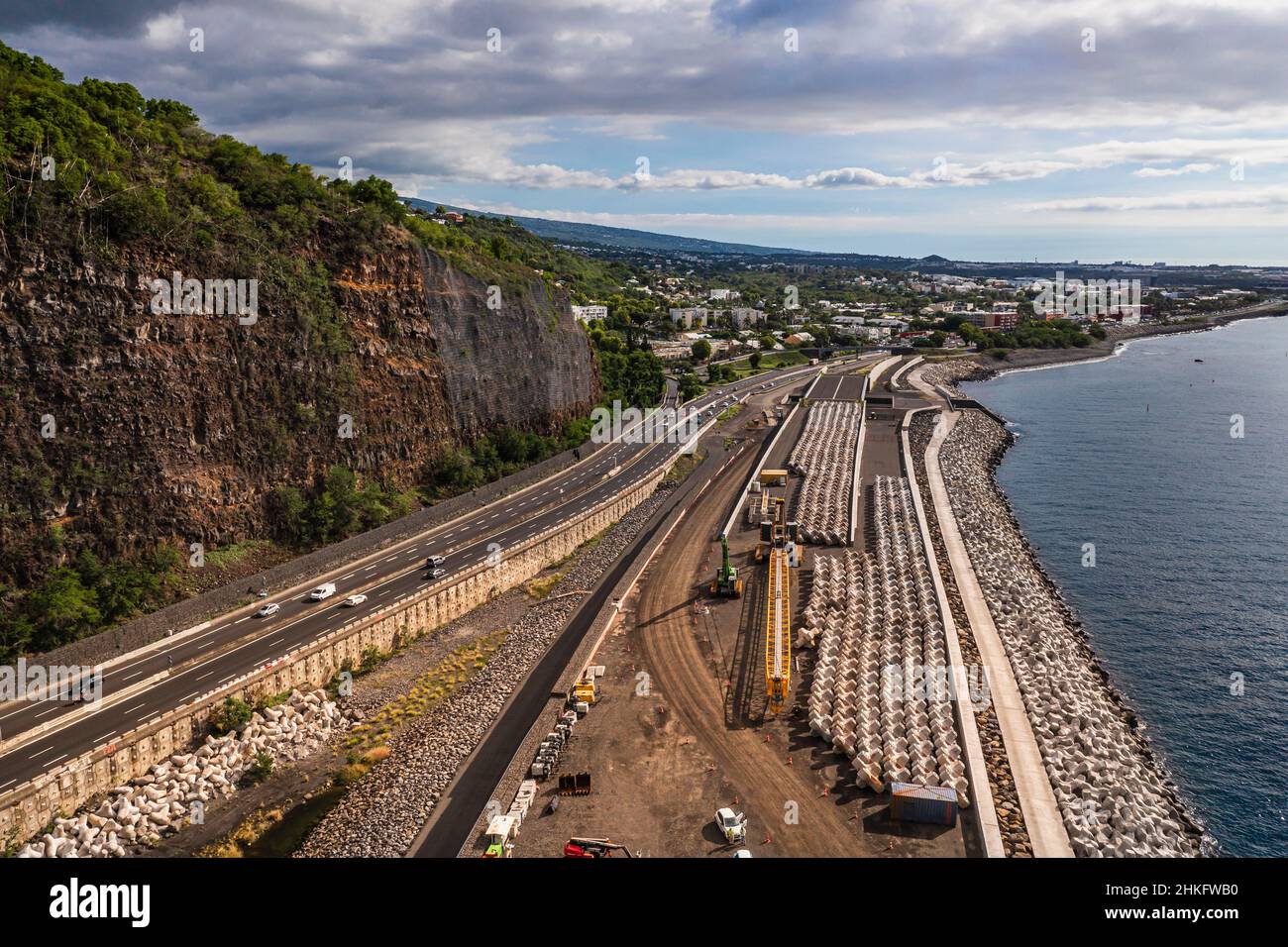 Reunion Bridge New dike and road construction hi-res stock photography and images - Alamy