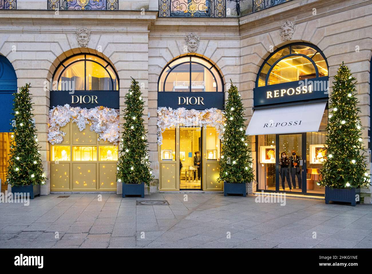 Christian Dior Building Maison In Avenue Montaigne 30 In Paris France Stock  Photo - Download Image Now - iStock