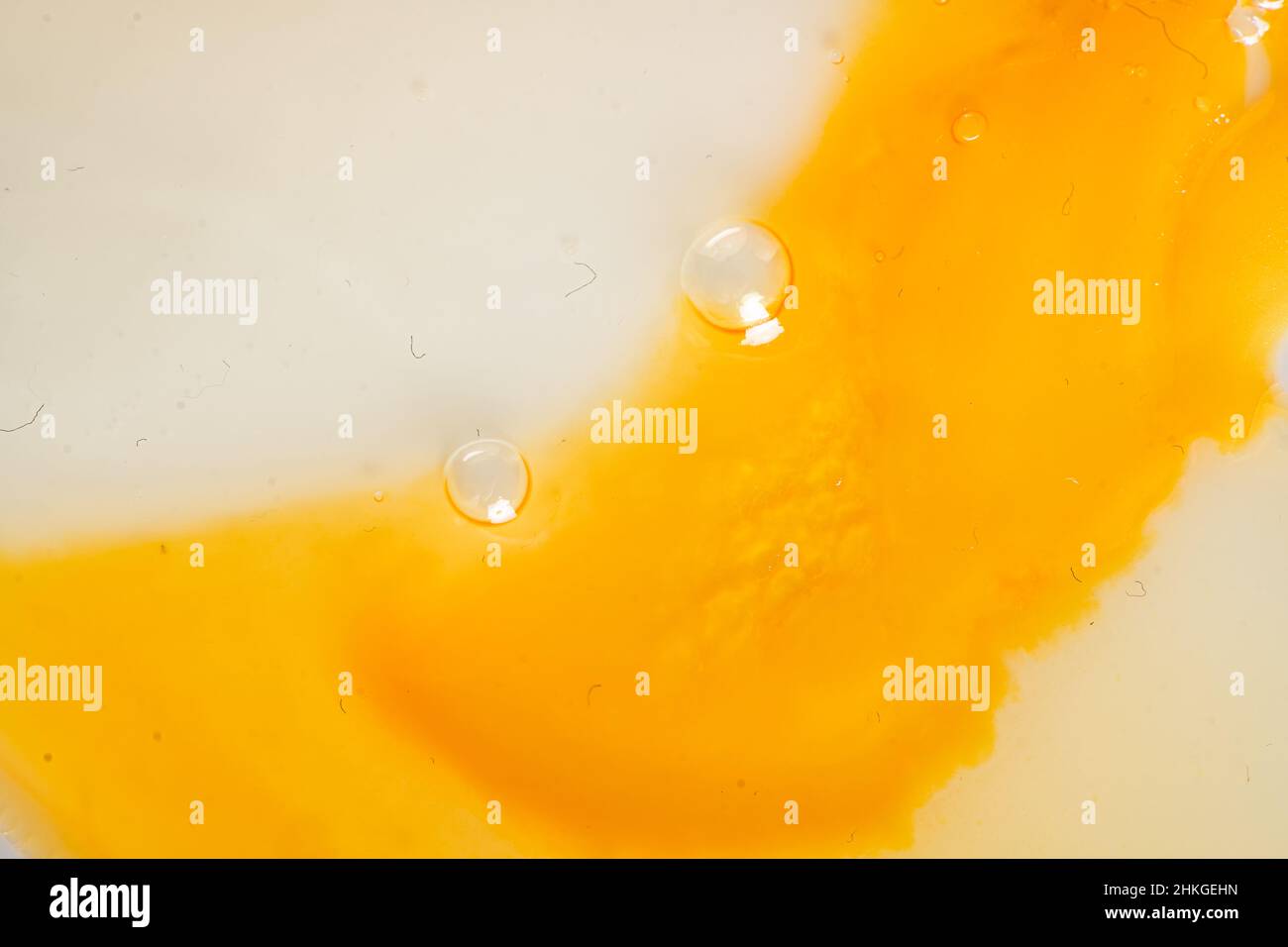Runny double egg hi-res stock photography and images - Alamy