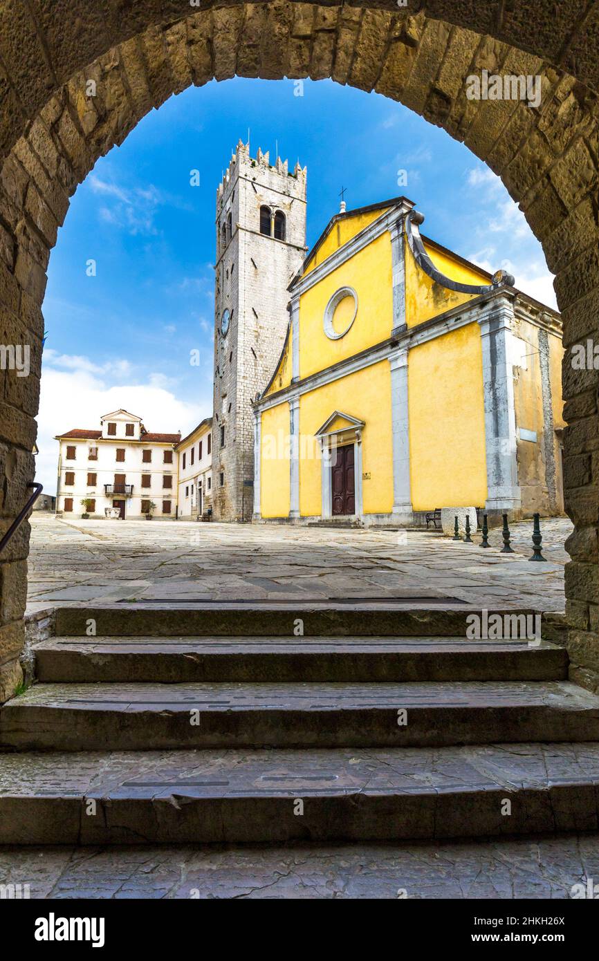 Entrance to the square in the historic town of Motovun on the peninsula of Istria, Croatia, Europe. Stock Photo