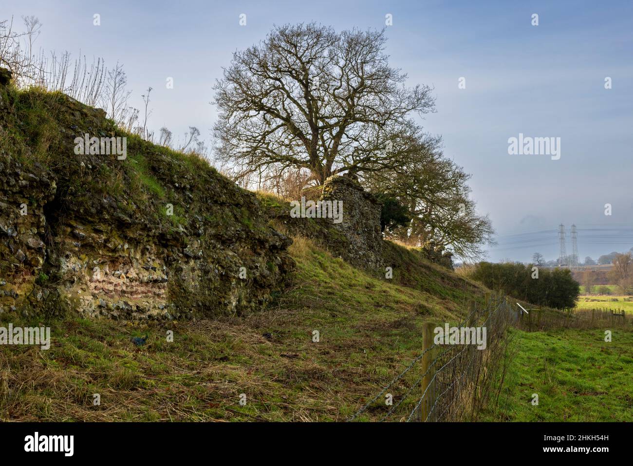 The ruins of the defensive north wall of Caistor Roman town “Venta Icenorum”, Norfolk, England Stock Photo