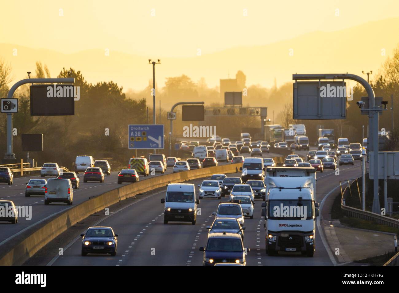 Traffic From My Location To Home Page 6 - M5 Traffic High Resolution Stock Photography And Images - Alamy