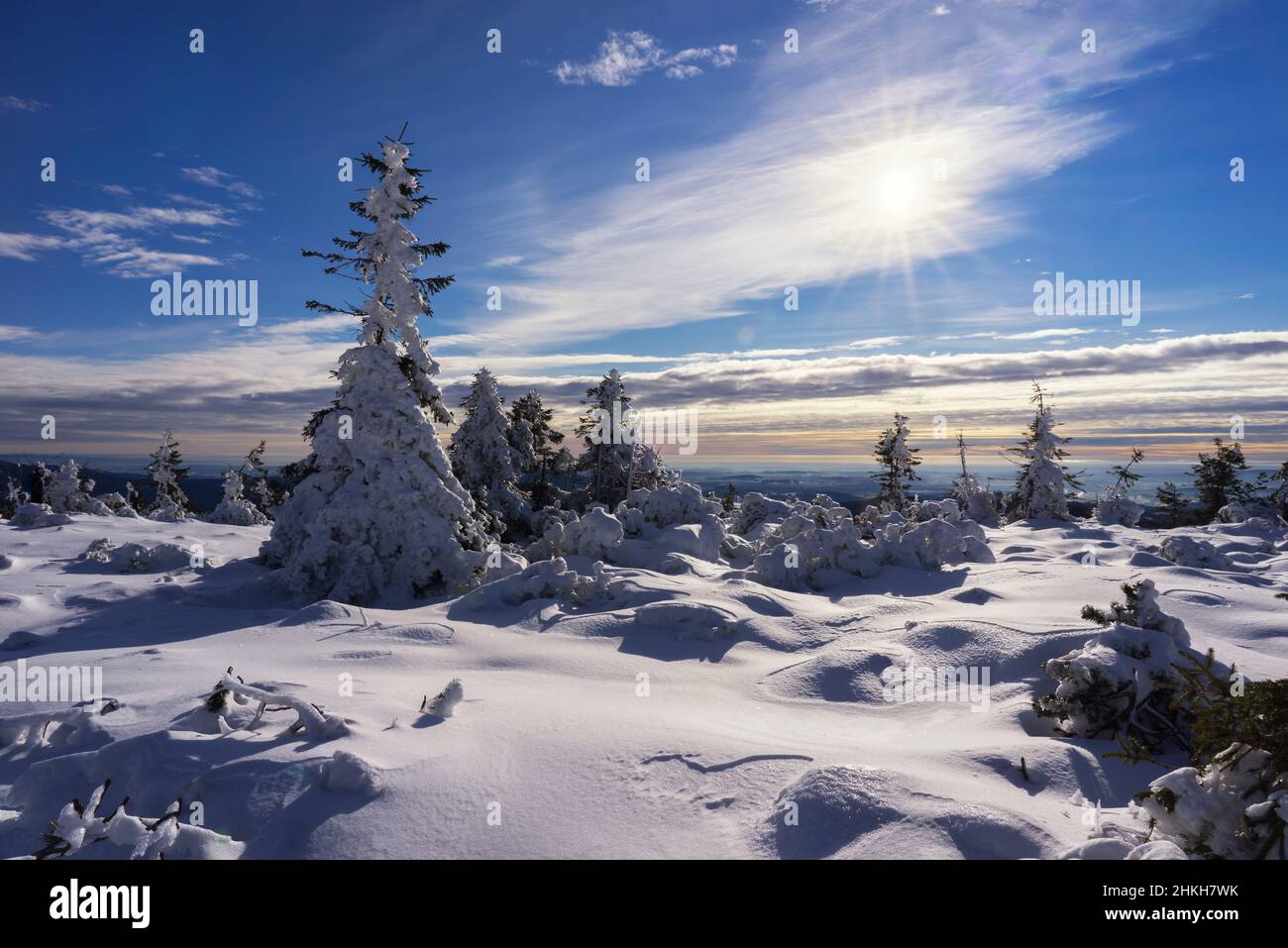 Sunny day in Krkonose Mountains around Rokytnice nad Jizerou in snow, Ceska Republika Stock Photo