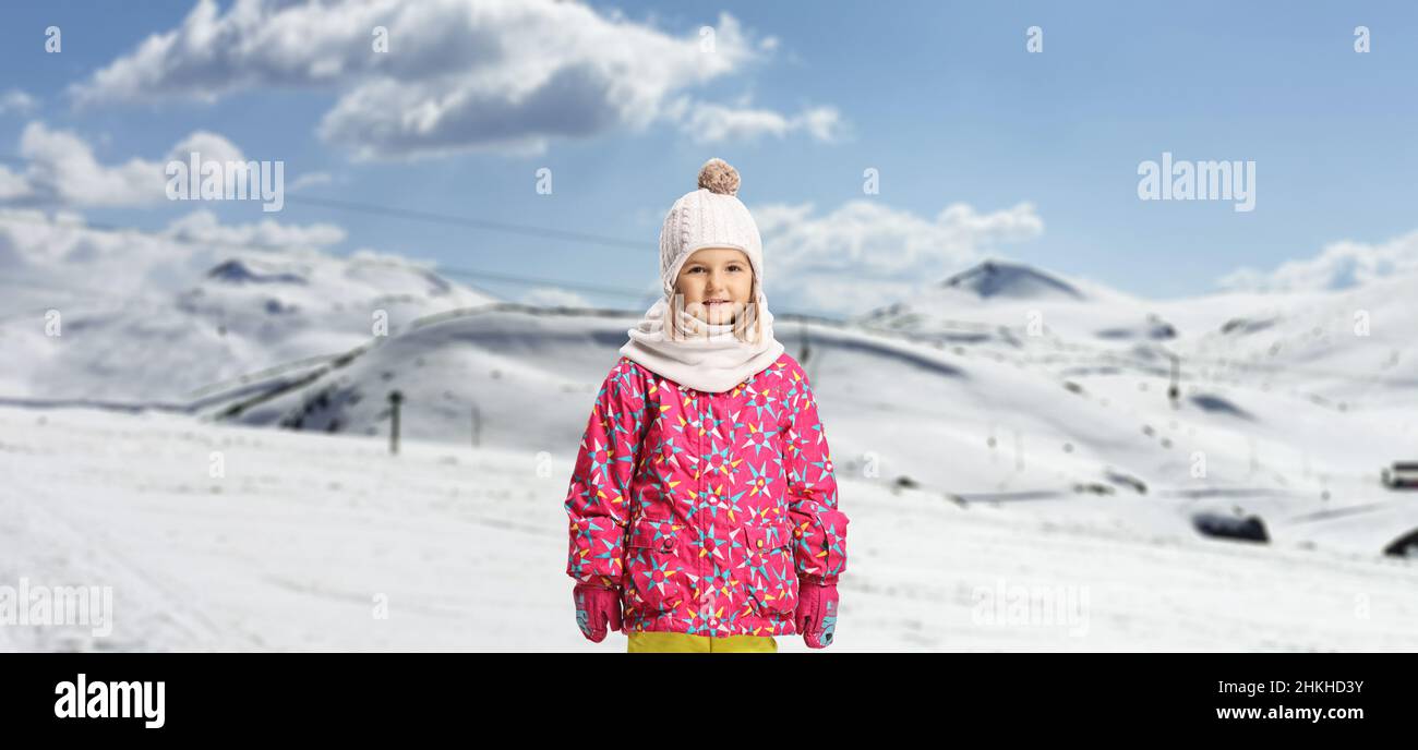 Cute Little Girl Standing Snow Snow Mountains Girl Dressed Winter Stock  Photo by ©marcink3333 175971646