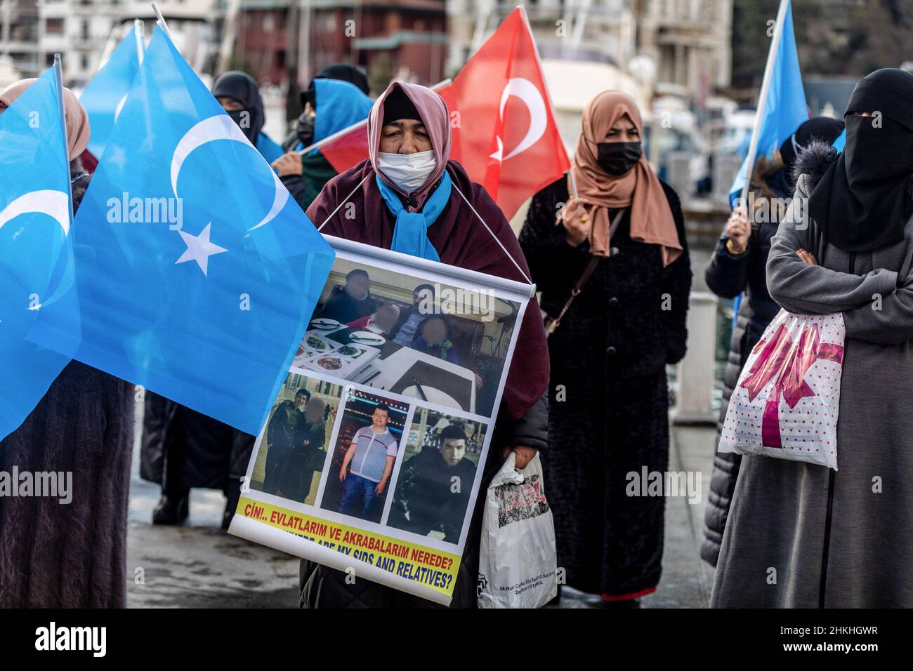 Uyghurs woman hi-res stock photography and images - Alamy