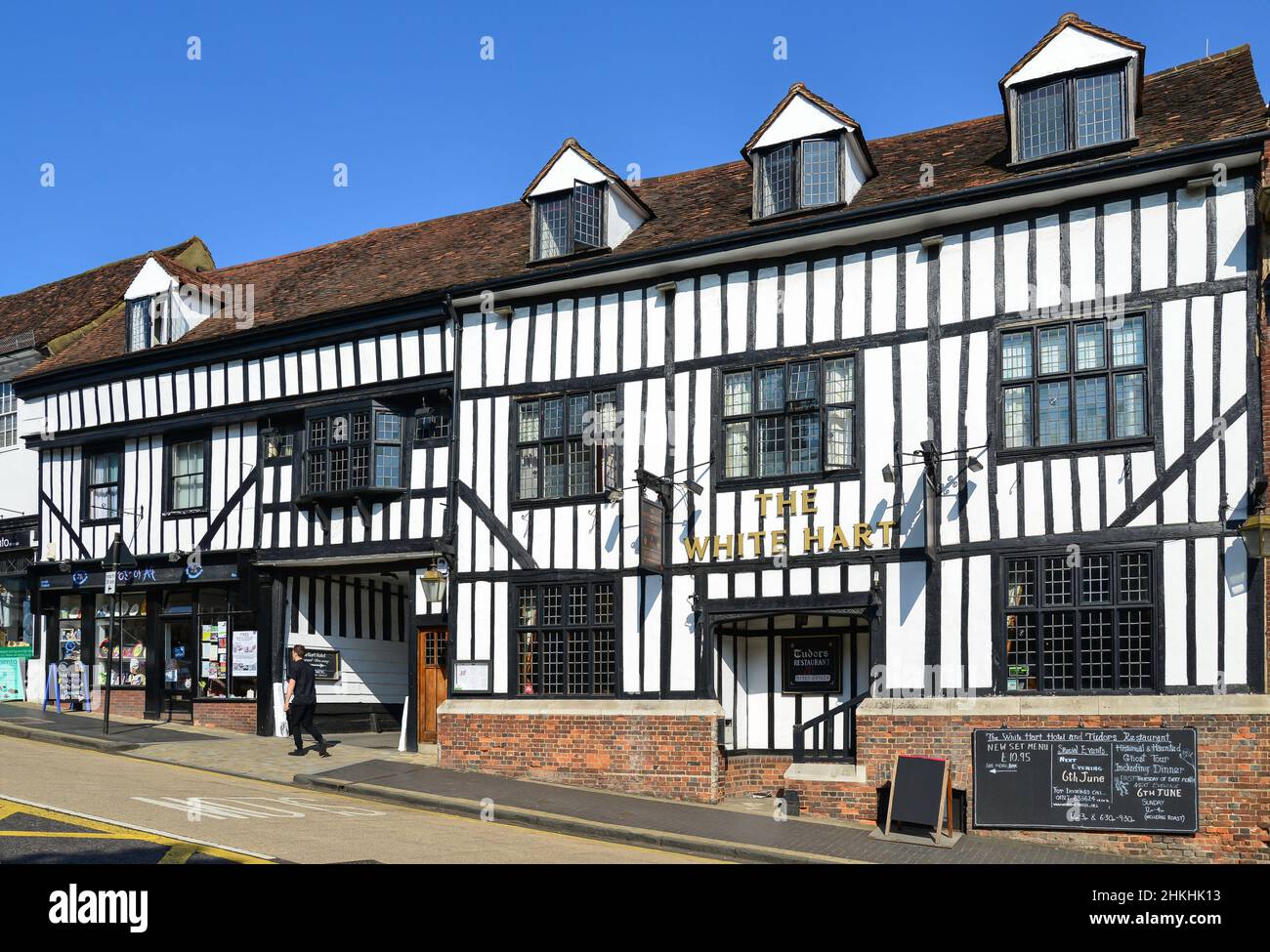 14th century The White Hart Inn, Hollywell Hill, St.Albans, Hertfordshire, England, United Kingdom Stock Photo