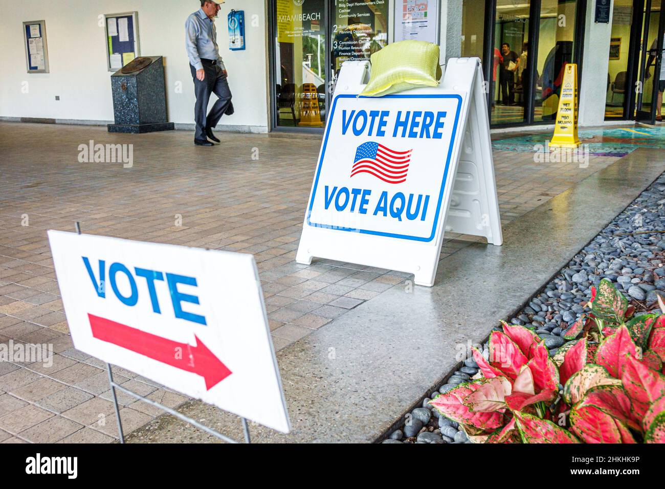 Miami Beach Florida,City Hall polling place station,presidential election early voting sign signs English Spanish bilingual, Stock Photo