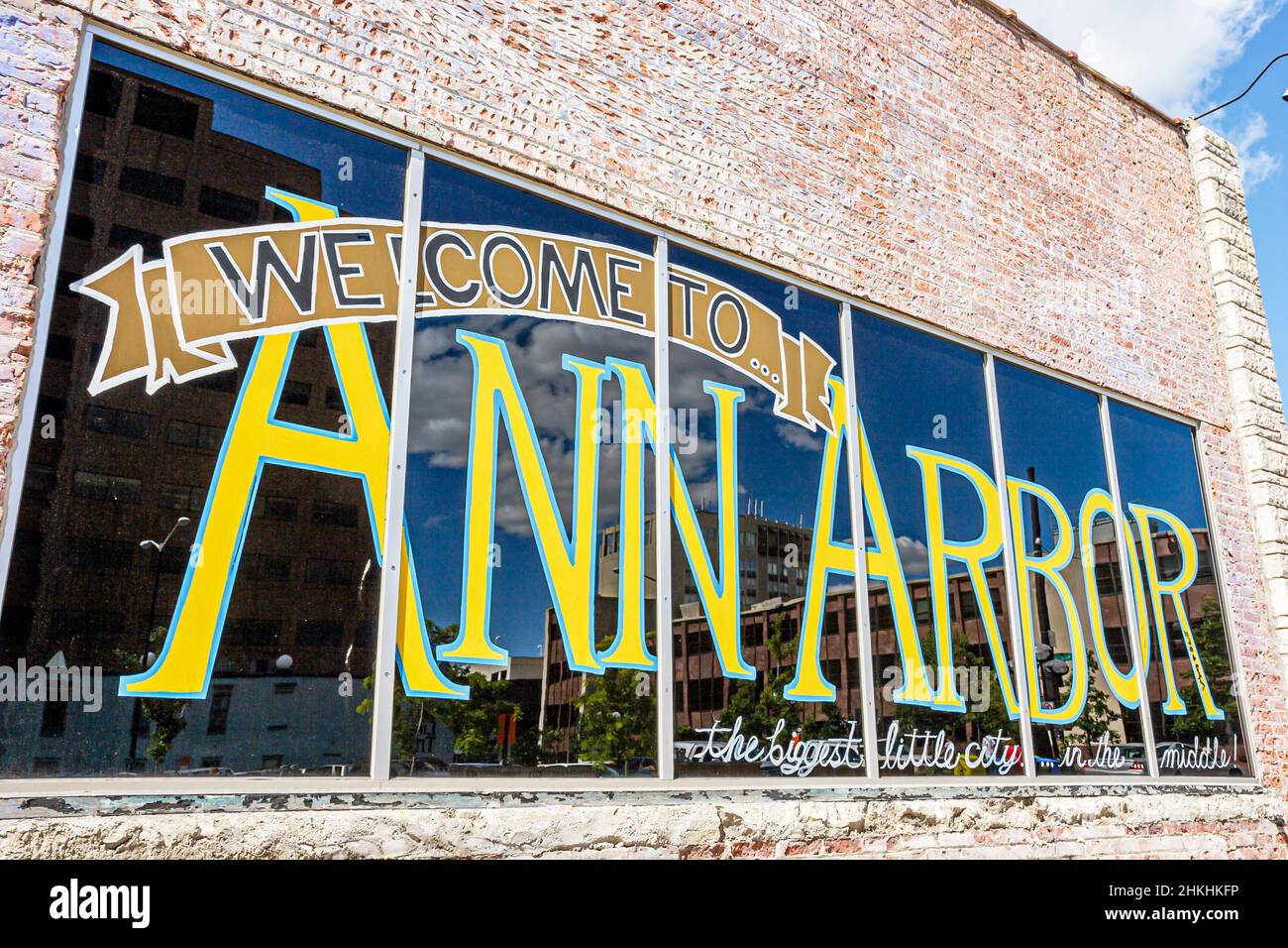 Ann Arbor Michigan,Huron Street,painted sign,window,welcome Stock Photo