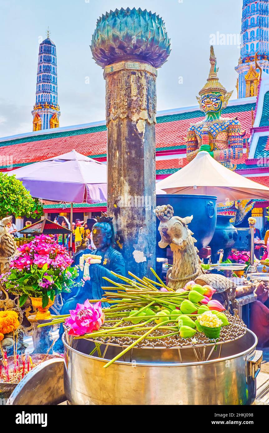 BANGKOK, THAILAND - MAY 12, 2019: The small outdoor altar, the praying area at Phra Ubosot shrine in Emerald Buddha Temple, Grand Palace, on May 12 in Stock Photo