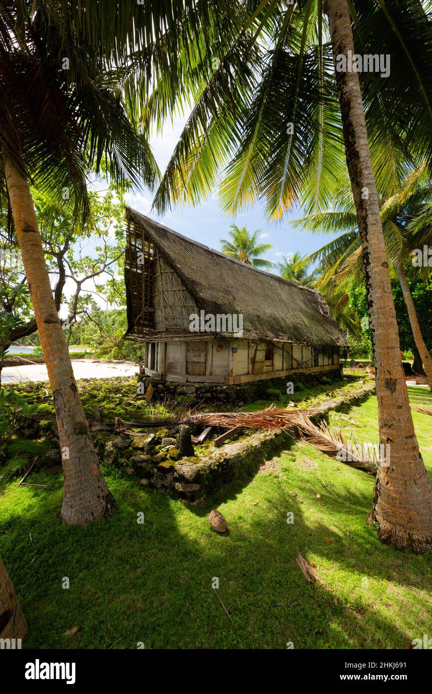Traditional canoe house, Yap Stock Photo Alamy
