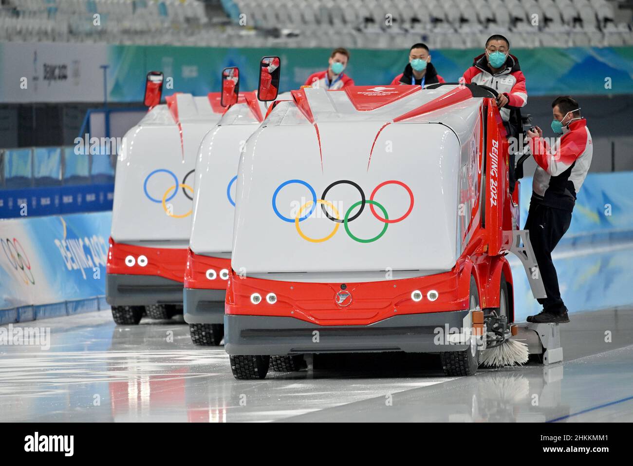 Ice resurfacing machine hires stock photography and images Alamy