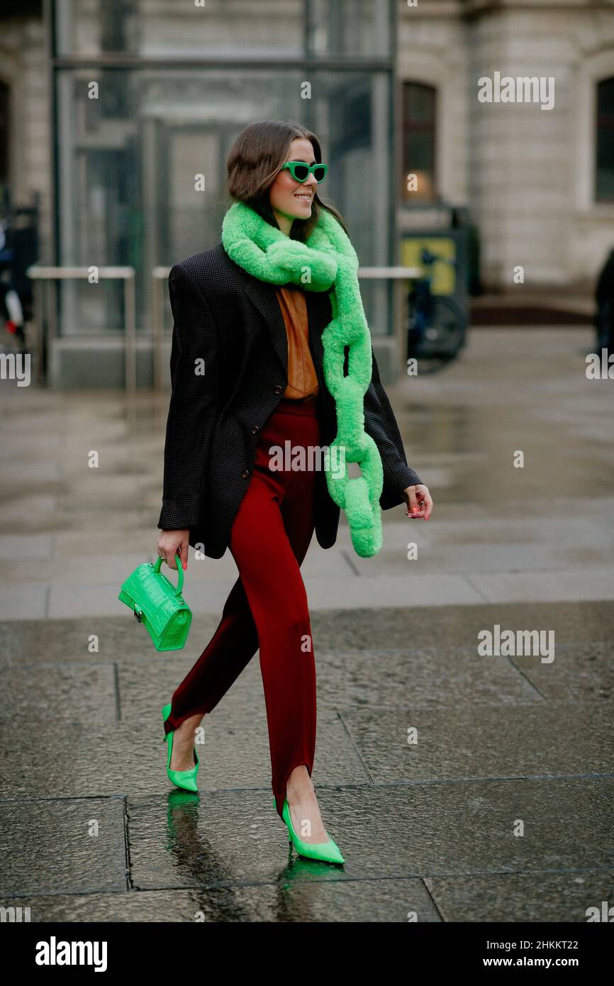 Street style, Nina Sandbech arriving at 