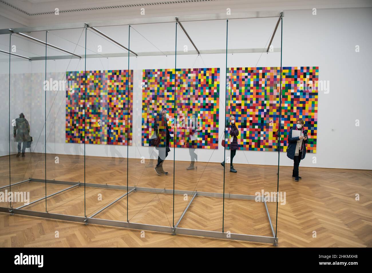 Gerhard Richter - Portraits. Glas. Abstraktionen: Ausstellungseröffnung im  Albertinum / Staaatliche Kunstsammlungen. Dresden, 04.02.2022 Stock Photo -  Alamy