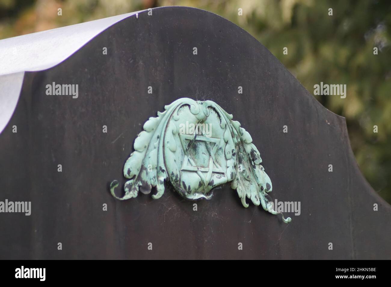 Grabstein auf dem jüdischen Friedhof in Mülheim Stock Photo