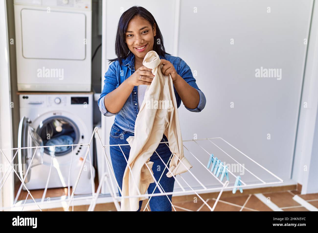 Hispanic Rack Plus size clothing rail hi-res stock photography and images - Alamy