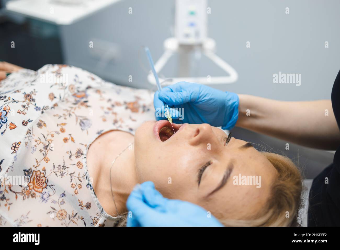 Sta Injection Dentist injection anesthetic using modern STA method. Pain free dental ...