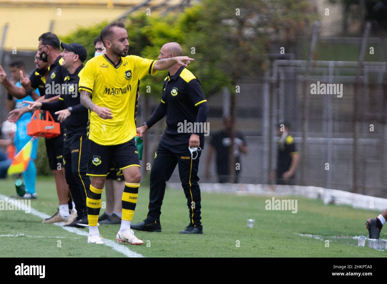 February 5, 2022, Sao Bernardo do Campo, Sao Paulo, Brasil: Paulista Soccer Championship: Sao Bernardo and Ponte Preta. February 5, 2022, Sao Bernardo do Campo, Sao Paulo, Brazil: Soccer match between Sao Bernardo and Ponte Preta, valid for the 4th round of the Paulista Soccer Championship, held at Municipal 1Ã‚Âº de Maio Stadium, in Sao Bernardo do Campo District, in Sao Paulo, on Saturday (5). Sao Bernardo won the match 2-0, with goals from Vitinho Mesquita and Igor Fernandes. Credit: Leonardo Sguacabia/TheNews2 (Credit Image: © Leonardo Sguacabia/TheNEWS2 via ZUMA Press Wire) Stock Photo