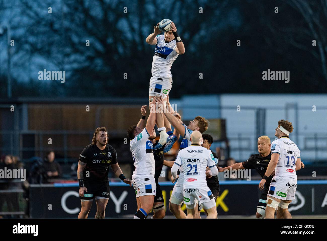 LONDON, UNITED KINGDOM. 05th, Feb 2022. Josh McNally of Bath (Capt.) caught the line-out ball during Gallagher Premiership Rugby Match between Saracens vs Bath Rugby at StoneX Stadium on Saturday, 05 February 2022. LONDON ENGLAND.  Credit: Taka Wu/Alamy Live News Stock Photo