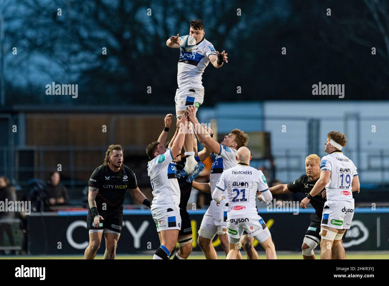 LONDON, UNITED KINGDOM. 05th, Feb 2022. Josh McNally of Bath (Capt.) caught the line-out ball during Gallagher Premiership Rugby Match between Saracens vs Bath Rugby at StoneX Stadium on Saturday, 05 February 2022. LONDON ENGLAND.  Credit: Taka Wu/Alamy Live News Stock Photo
