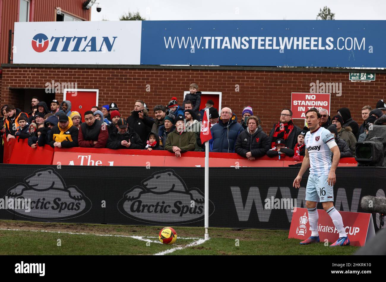 Kidderminster, England, 5th February 2022.  Mark Noble of West Ham United takes a corner during the Emirates FA Cup match at the Aggborough Stadium, Kidderminster. Picture credit should read: Darren Staples / Sportimage Stock Photo