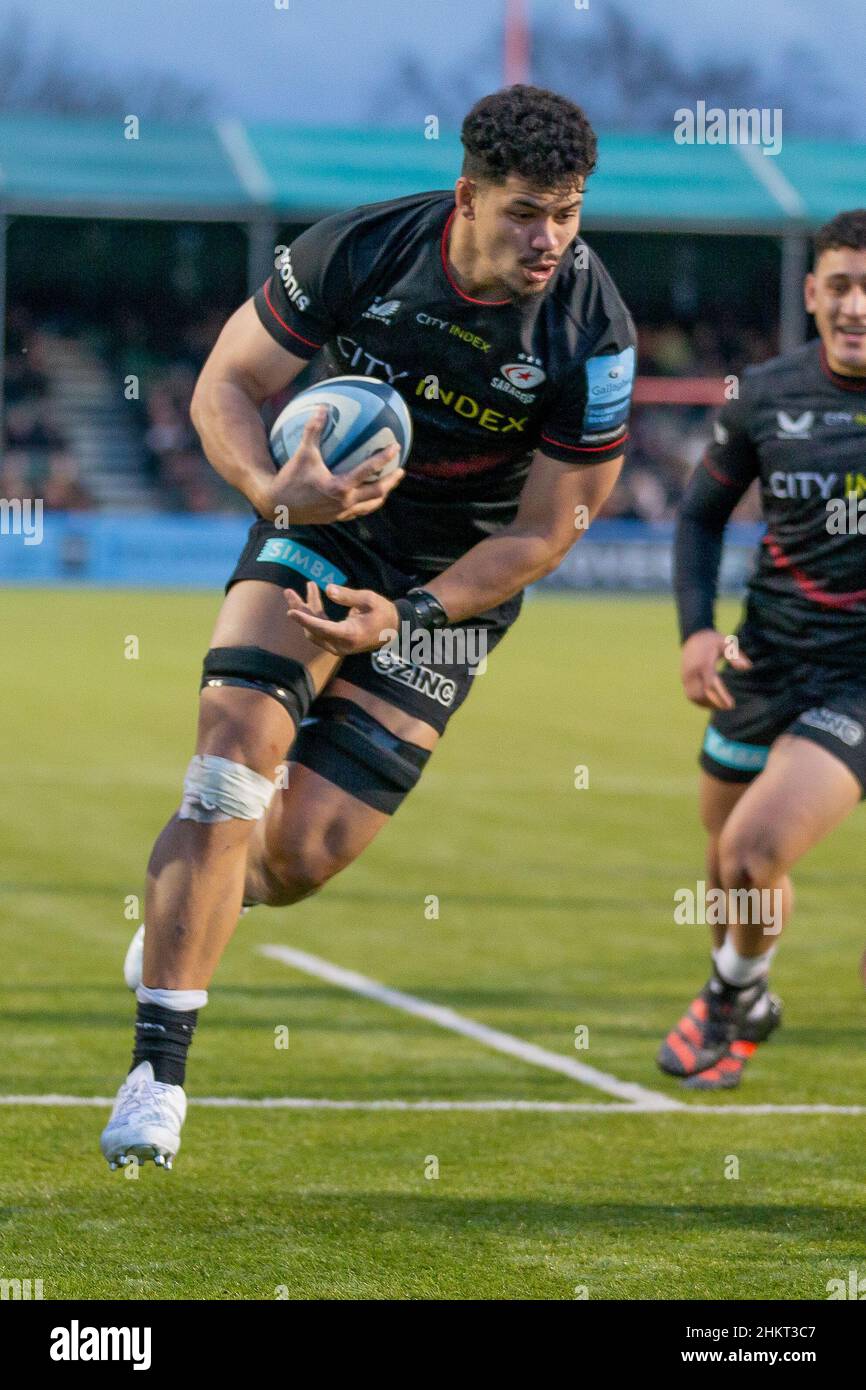 Barnet, United Kingdom. 05th Feb, 2022. Gallagher Premiership Rugby. Saracens V Bath Rugby. StoneX Stadium. Barnet. Try scorer Theo McFarland of Saracens during the Gallagher Premiership rugby match between Saracens and Bath Rugby. Credit: Sport In Pictures/Alamy Live News Stock Photo