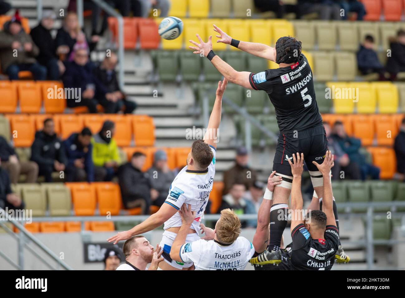 Barnet, United Kingdom. 05th Feb, 2022. Gallagher Premiership Rugby. Saracens V Bath Rugby. StoneX Stadium. Barnet. Tom Swinson of Saracens wins a line out during the Gallagher Premiership rugby match between Saracens and Bath Rugby. Credit: Sport In Pictures/Alamy Live News Stock Photo