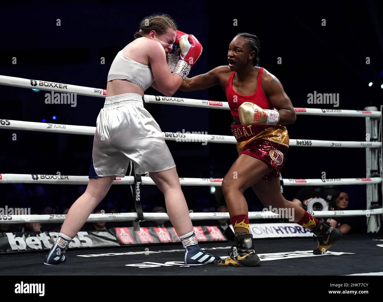 Ema Kozin (left) and Claressa Shields in the WBC/WBA/IBF World Middleweight Titles at the Motorpoint Arena Cardiff