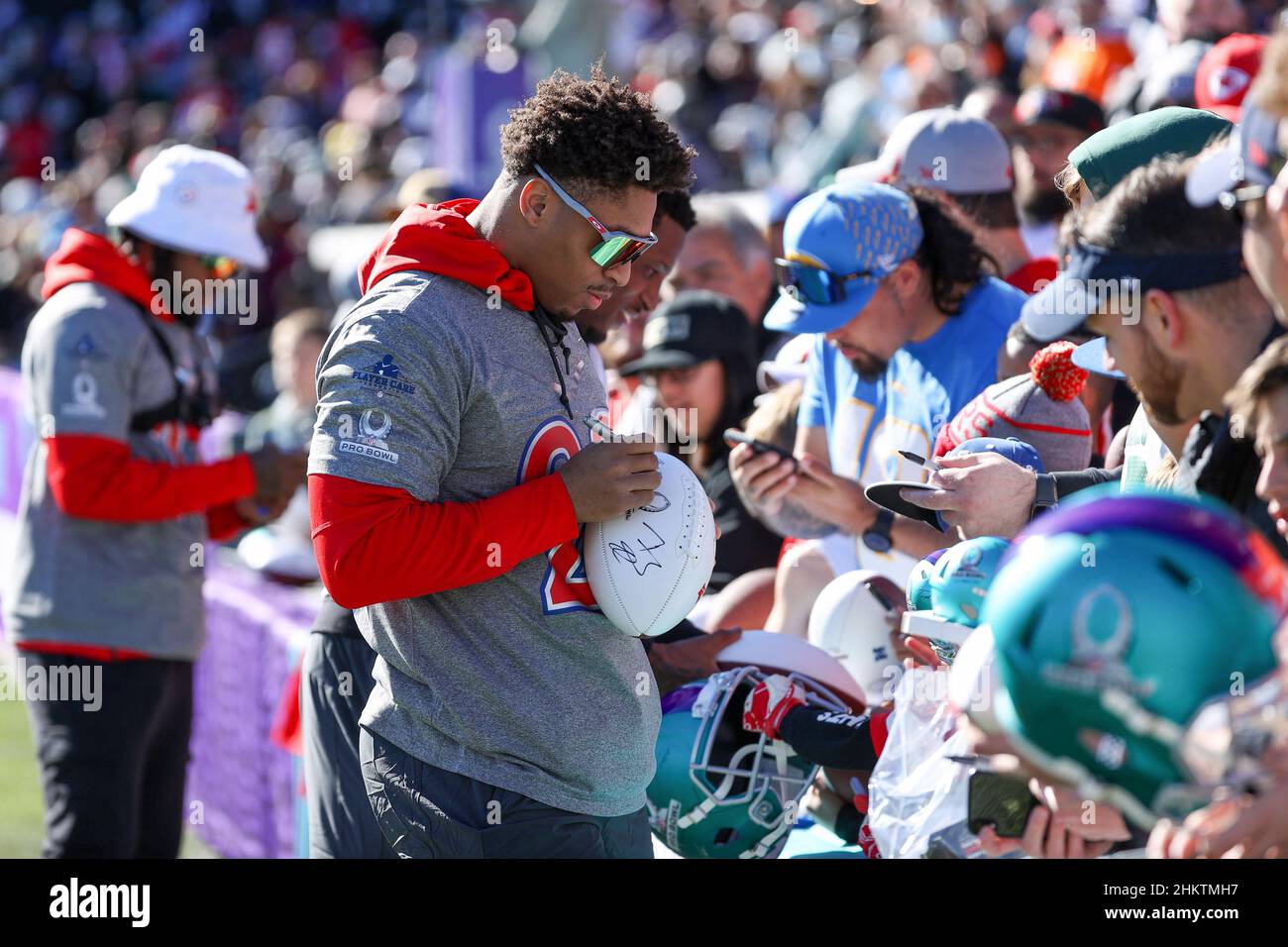 Las Vegas, Nevada, USA. 5th Feb, 2022. Indianapolis Colts running back Jonathan Taylor (28) signing autographs for fans during the AFC Pro Bowl Practice at Las Vegas Ballpark in Las Vegas, Nevada. Darren Lee/CSM/Alamy Live News Stock Photo
