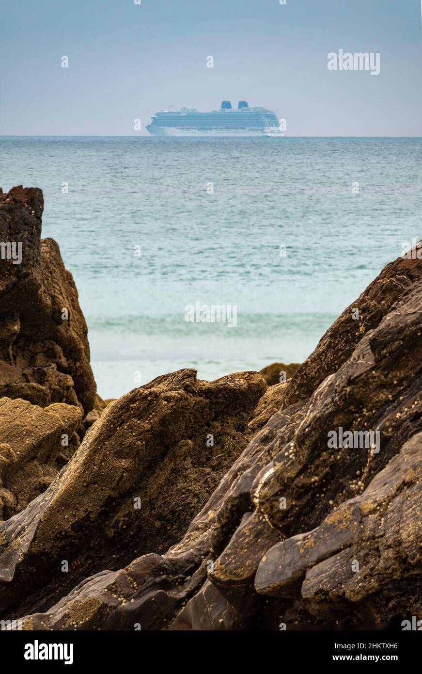 Ship between rocks hi-res stock photography and images - Alamy