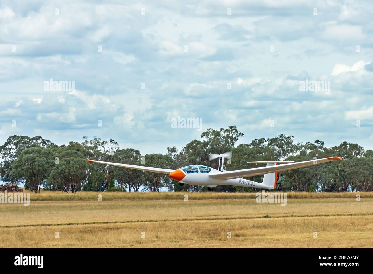 An Alexander Schleicher ASK-21Mi motor glider taking off at Lake Keepit Soaring Club at Gunnedah Australia.gliders Stock Photo