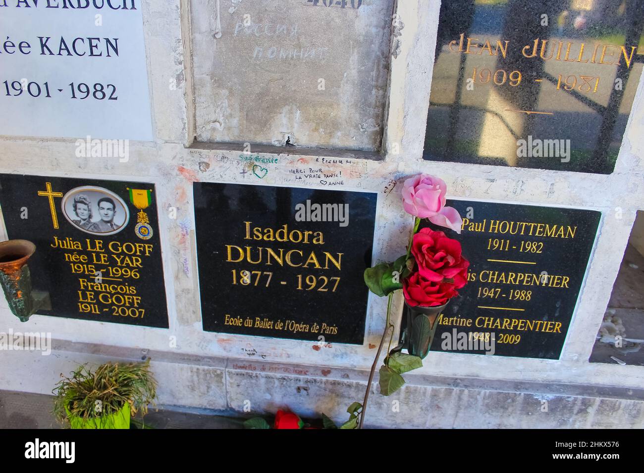 Paris, France - January 01, 2022: At Pere Lachaise Cemetery, the largest cemetery in Paris sits the burial site of famed dancer Isadora Duncan Stock Photo
