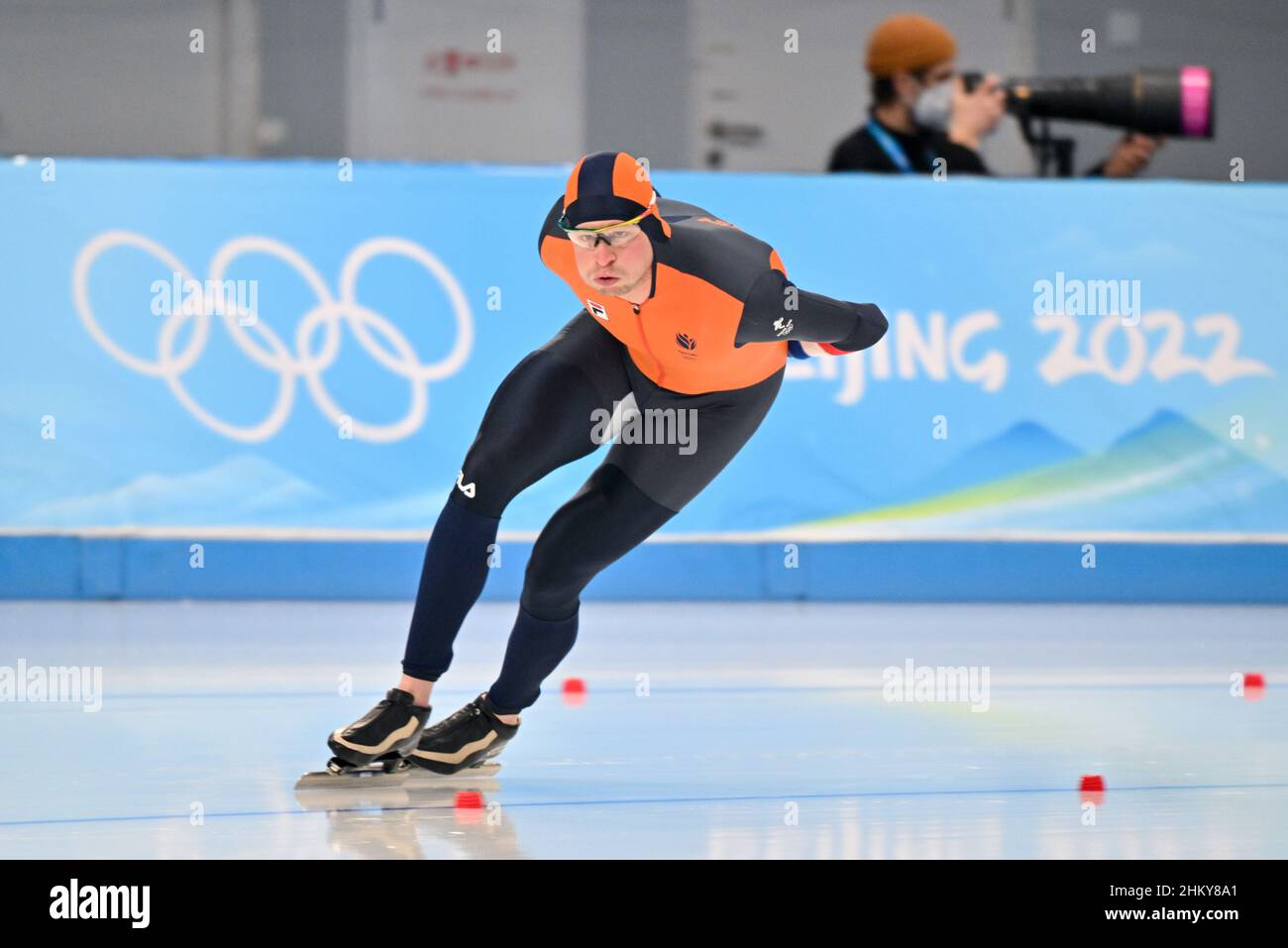 Peking, China. 06th Feb, 2022. Speed skating, Olympics, 5000 m, men at National Speed Skating Oval. Sven Kramer from the Netherlands on the track. Credit: Peter Kneffel/dpa/Alamy Live News Stock Photo