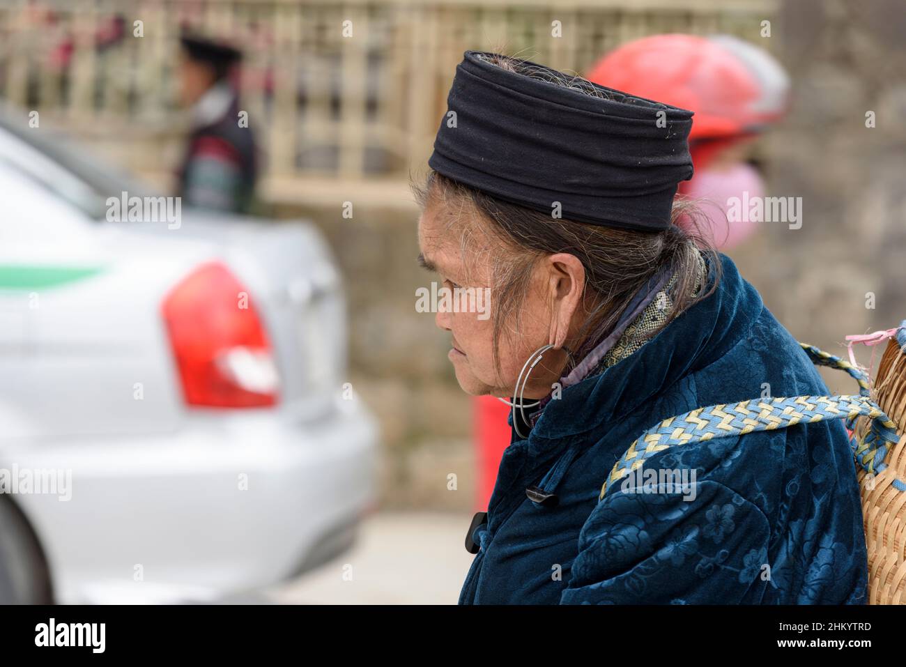 Elderly woman from the Black Hmong ethnic tribe in Sapa (Sa Pa), Lao Cai Province, Vietnam, Southeast Asia Stock Photo