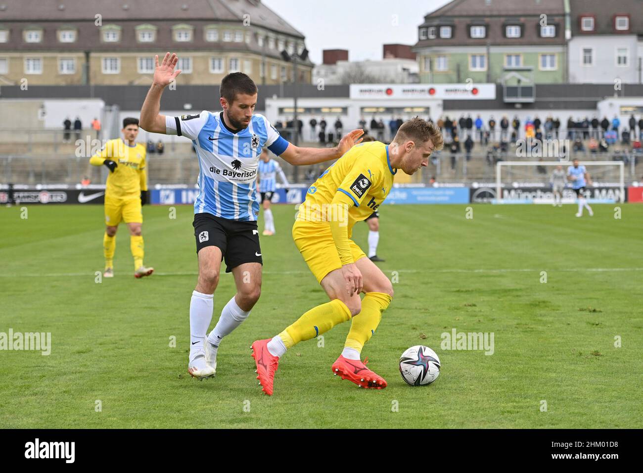 Muenchen GRUENWALDER STADION. 10th Apr, 2021. Stefan LEX (TSV Munich 1860),  action, individual action, single image, cut-out, whole body shot, whole  figure football 3rd division, Liga3, TSV Munich 1860 - SC Verl