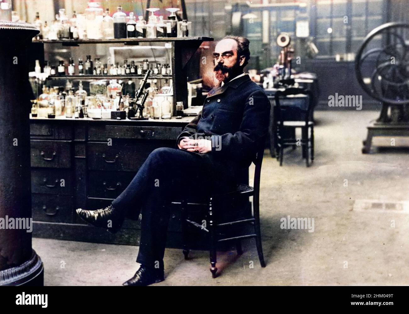 Gabriel Lippmann (1845-1921), physicien francais dans son laboratoire -  Prix Nobel 1908 Stock Photo