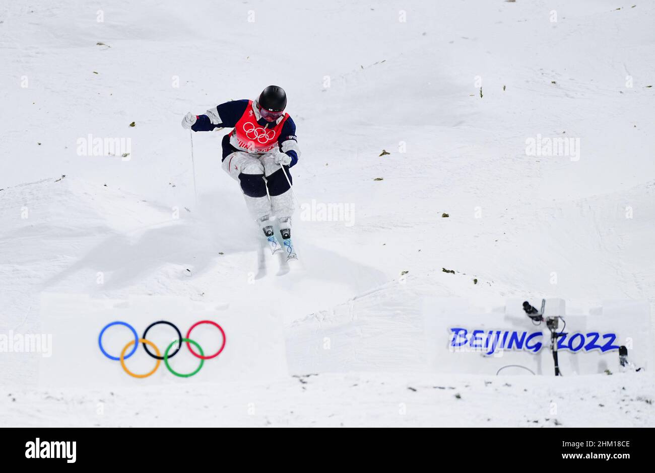 Zhangjiakou, China's Hebei Province. 6th Feb, 2022. Jaelin Kauf of the United States competes during the freestyle?skiing women's moguls final?at the Genting Snow Park in Zhangjiakou, north China's Hebei Province, Feb. 6, 2022. Credit: Xu Chang/Xinhua/Alamy Live News Stock Photo
