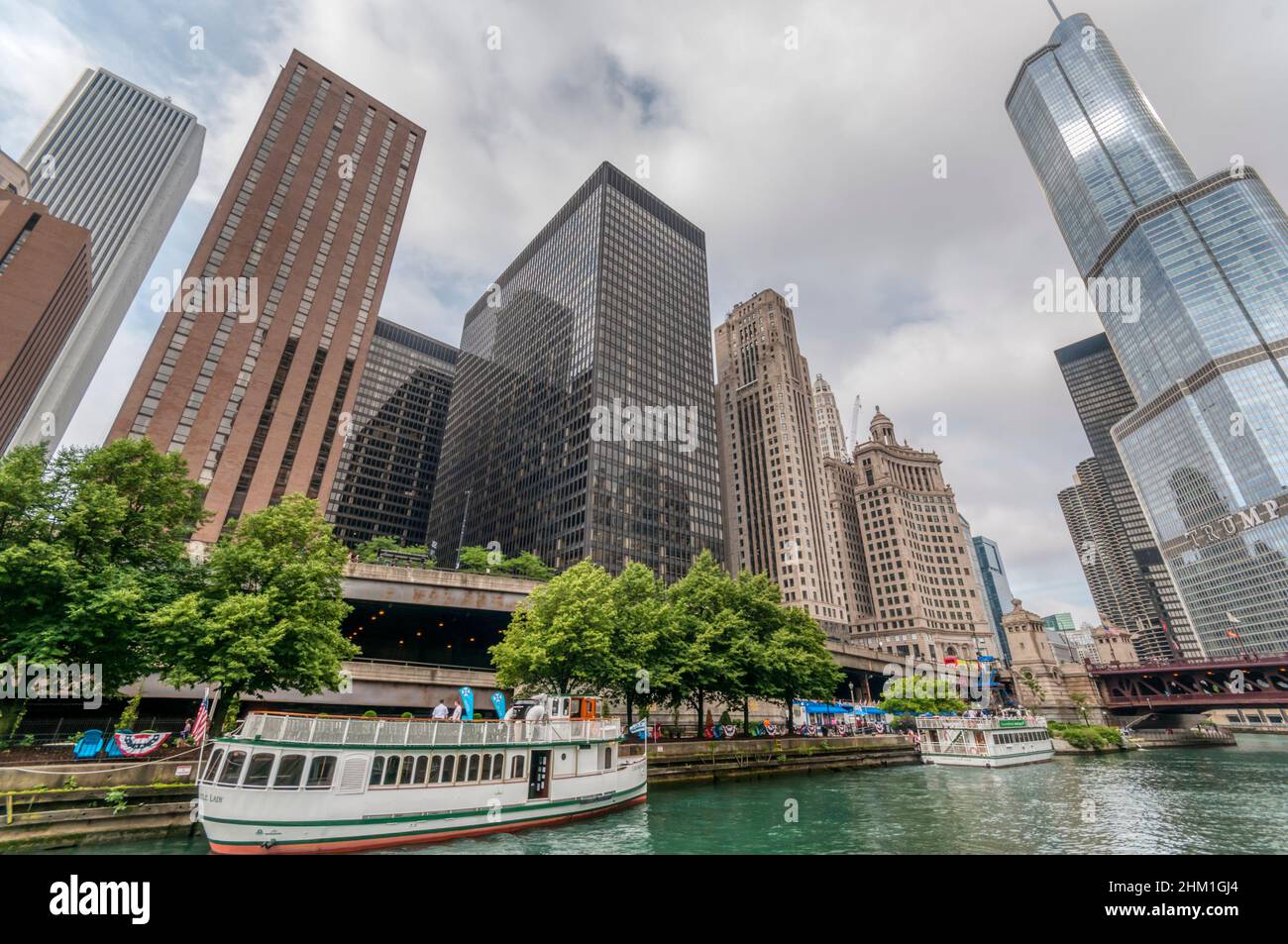 Skyscrapers along the Chicago River with the Trump Tower on the right. Stock Photo