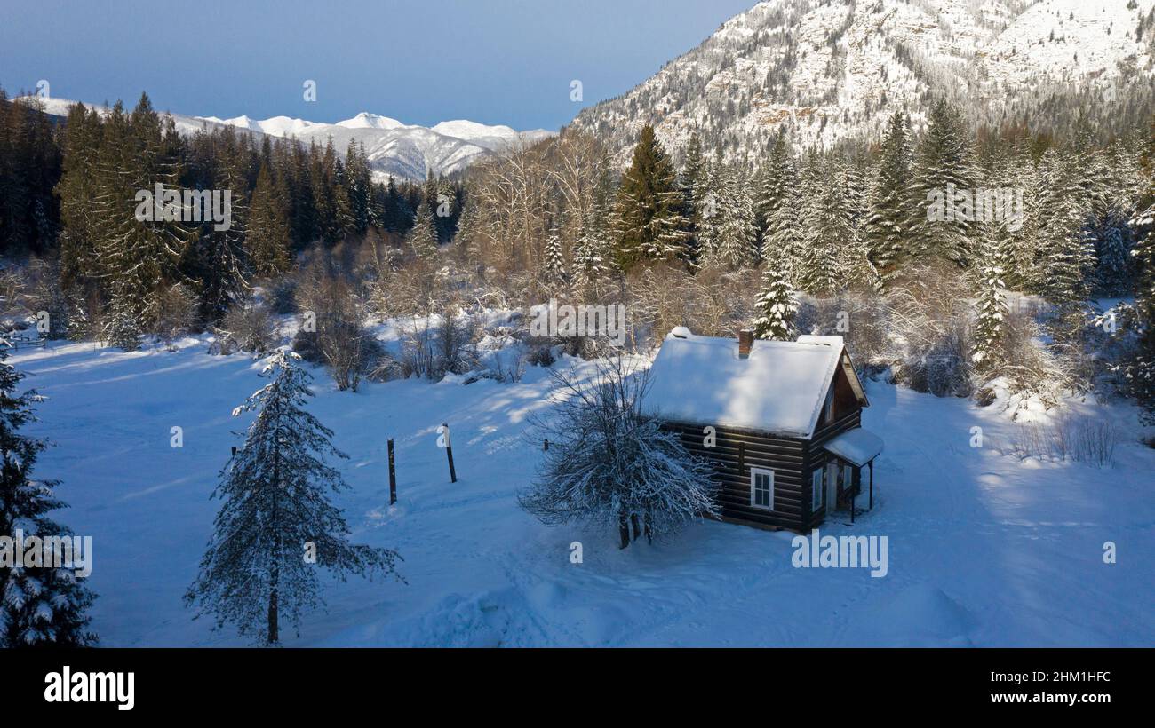 Bull River Guard Station in the Cabinet Mountains in winter. Kootenai National Forest, northwest Montana. (Photo by Randy Beacham) Stock Photo