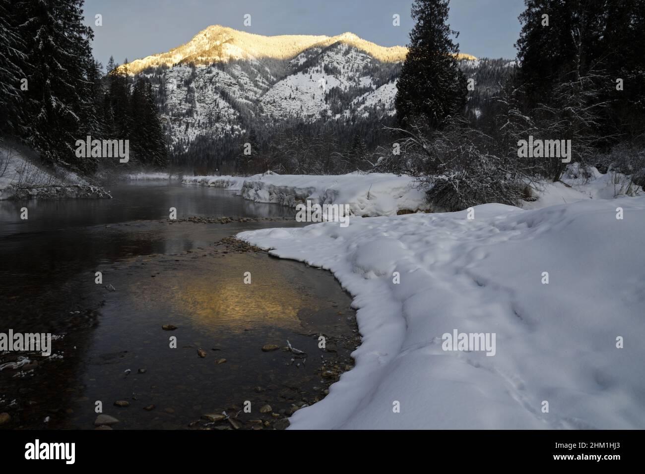Bull River and the Cabinet Mountains at sunrise in winter. Kootenai National Forest, Montana. (Photo by Randy Beacham) Stock Photo