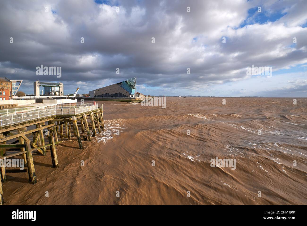 Modern sea life center in Hull, Yorkshire, UK Stock Photo - Alamy