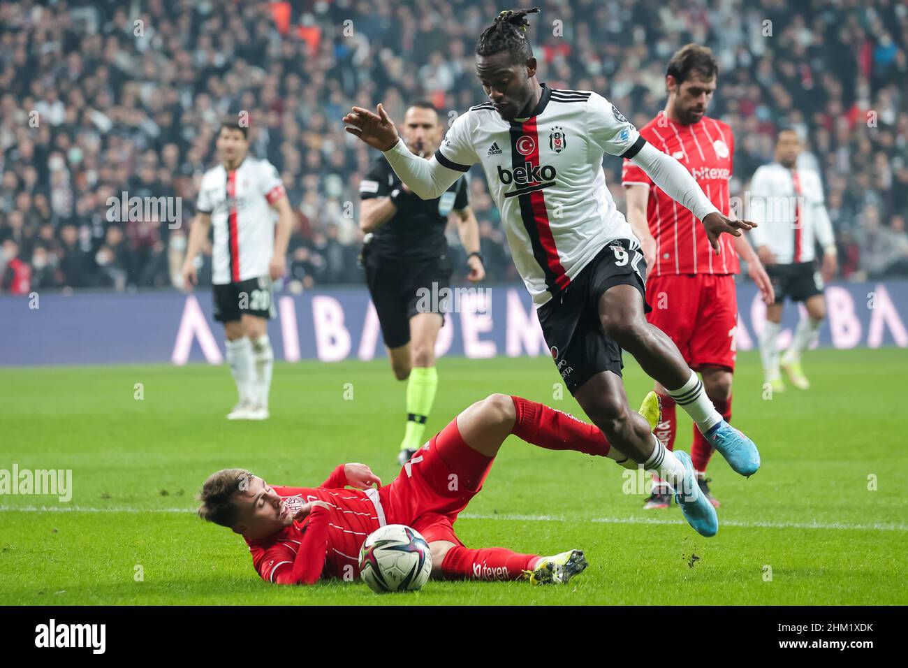 Batshuayi equalizes for Besiktas